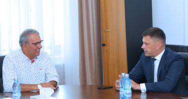 Stire din Politică-Administrație : Ministrul Tineretului și Sportului, Carol-Eduard Novák, în vizită la Primăria Constanța