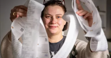 Stire din Actualitate : Bon fiscal de 4,34 metri pentru cumpărături de la Ikea. "Cel mai greu a fost să rulez chitanța fără să o rup"