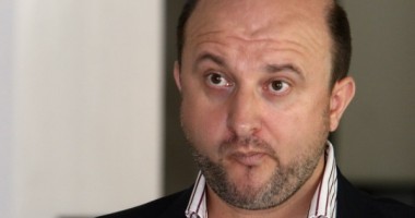 Stire din Politică-Administrație : Conducerea PNL a decis că nu dorește ca UDMR să participe la guvernare