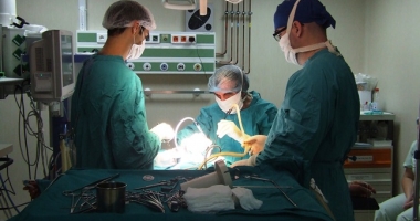Câți bani vor lua medicii pentru gărzi, de la 1 octombrie. Exemple concrete