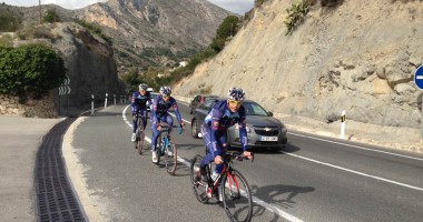 Stire din Sport : Cicliștii iau startul  în cursa de la Szekszard