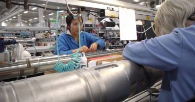 Stire din Economie : Cifra de afaceri din industrie a crescut cu 8,5%