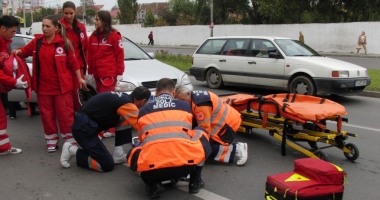 Grav accident rutier! Un microbuz plin cu pasageri s-a izbit de o autoutilitară. COD ROȘU DE INTERVENȚII