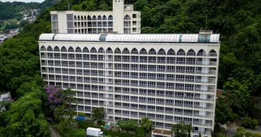Stire din Actualitate : Cum arată cimitirul cu etaj în care va fi depus Pele în Brazilia
