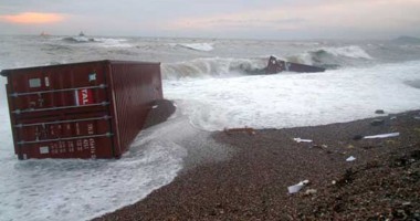 Stire din Economie : Cimitire de containere, pe fundul mărilor și oceanelor