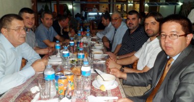 Stire din Cultură-Educație : Ce tradiție au musulmanii în Luna Ramazan