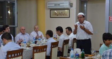 Stire din Politică-Administrație : Cine a participat la cina de Iftar organizată de Asociația Oamenilor de Afaceri Turci din Dobrogea