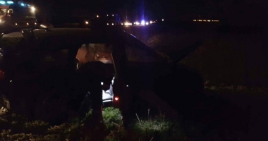 ATENȚIE, IMAGINI ȘOCANTE! TRAGEDIE FEROVIARĂ! AUTOTURISM SPULBERAT DE TREN. BĂRBAT MORT, TĂIAT ȘI DESFIGURAT - 6