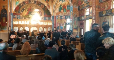 GALERIE FOTO. Puhoi de lume la slujba de înmormântare a fostului primar Ion Ovidiu Brăiloiu - 5