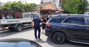 Galerie foto. Mama fraților Mazăre, înmormântată azi. RADU și ALEXANDRU, aduși sub escortă de la penitenciar - 5