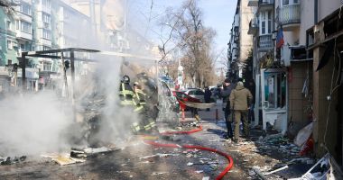 Stire din Actualitate : Cinci civili ucişi şi 12 răniţi în bombardamente la Doneţk