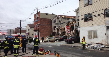 Stire din Actualitate : Cinci persoane reținute și încă un dispozitiv exploziv găsit la New Jersey