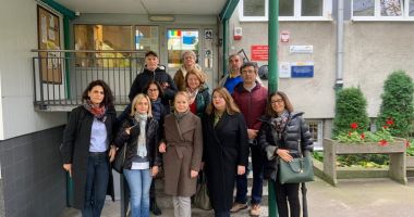 Stire din Cultură-Educație : Cinci profesori de la Colegiul Naţional „Mircea cel Bătrân”, „şcoliţi” în străinătate