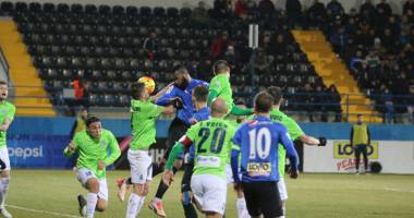 Stire din Sport : Cine transmite  în direct meciul  FC Viitorul - Pandurii