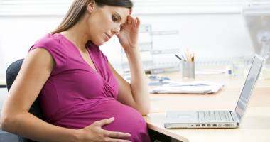 Stire din Social : Cine beneficiază de concediul de risc maternal