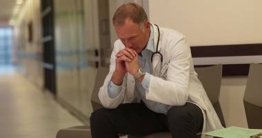 Stire din Sănătate : Cine protejează cadrele medicale de pacienții agresivi