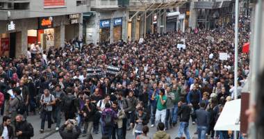 Stire din Actualitate : Cine revendică atentatul de duminică,  de la Ankara, soldat cu 37 de morți