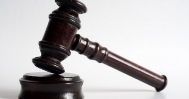 Stire din Eveniment : Ce spun procurorii despre fostul decan Gheorghe Amza , prins în flagrant în timp ce lua mită