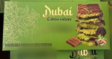 Stire din Actualitate : Șofer de TIR, prins în timp ce încerca să treacă graniţa cu 13.000 de tablete de ciocolată Dubai, fără acte