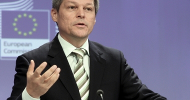 Stire din Politică-Administrație : Cioloș: "Școlile care produc știință și cele care produc diplome pe bandă rulantă trebuie separate"