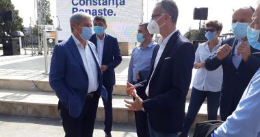 Stire din Politică-Administrație : Dacian Cioloş, prezent la malul mării. „Constanţa are nevoie de Stelian Ion!”
