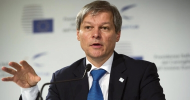 Stire din Politică-Administrație : "Președintele Hollande va veni în România în septembrie"