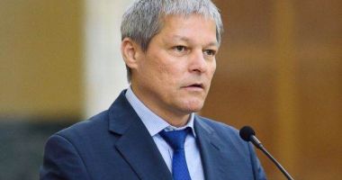 Stire din Politică-Administrație : Dacian Cioloș, atac la liderii USR: "Partidul era fărâmițat de mult timp"