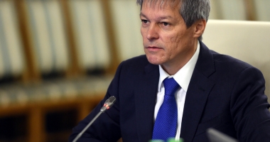 Stire din Politică-Administrație : Dacian Cioloș: "Sunt bătălii pentru care nu avem voie să obosim"