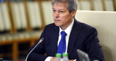 Stire din Politică-Administrație : Premierul Cioloș, discuții cu președintele german despre investițiile în România