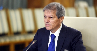 Stire din Politică-Administrație : "Cred că românii nu-și lasă demnitatea  făcută pulberi pentru o mărire de salariu promisă"