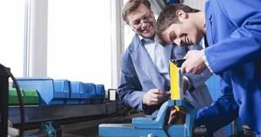 Stire din Economie : Circa 1,4 milioane de persoane vor avea șansa de a obține o calificare