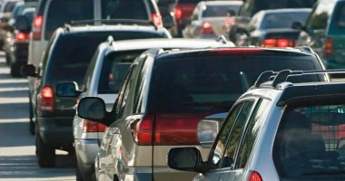 Stire din Social : Șoferi, atenție! Se circulă bară la bară între Tuzla și Agigea
