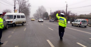 Stire din Eveniment : Circuli cu viteză? Atenție, polițiștii rutieri dau amenzi