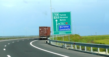 Stire din Eveniment : Circuli pe autostrada A4? Atenție, transport agabaritic