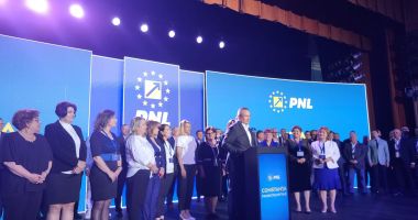 Nicolae Ciucă, alături de liberalii constănțeni. PNL își lansează candidații pentru alegerile din 9 iunie - 3