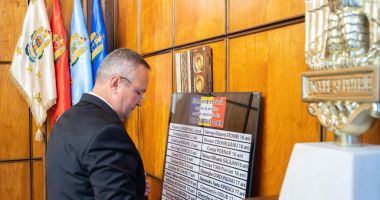 Ce și-a luat Nicolae Ciucă din biroul de premier și ce i-a lăsat lui Marcel Ciolacu - 2