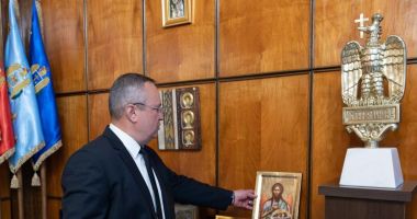 Stire din Actualitate : Ce și-a luat Nicolae Ciucă din biroul de premier și ce i-a lăsat lui Marcel Ciolacu