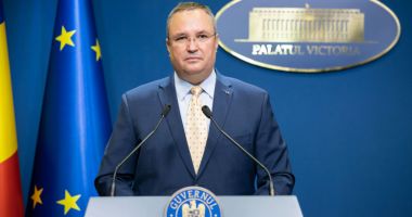 Stire din Politică-Administrație : Premierul Ciucă laudă implicarea românilor în ajutorarea refugiaţilor ucraineni