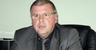 Stire din Economie : "Oil Terminal" a fost cât pe ce să intre în insolvență