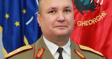 Stire din Eveniment : Armata Română rămâne fără șef. Prelungirea mandatului lui Nicolae Ciucă, suspendată de instanță