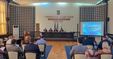Stire din Politică-Administrație : Ședință la CJC. Iată ce s-a întâmplat cu licitația pentru farmacia de la Spitalul Județean!