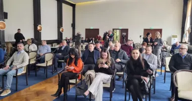 Stire din Politică-Administrație : Ședință extraordinară a CJC. Demisia unui consilier și investiții în aparatură medicală pe ordinea de zi