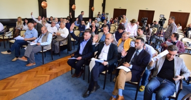 Stire din Politică-Administrație : Liberalii constănțeni susțin dezvoltarea  rețelei de apă și canalizare în județ