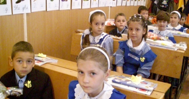 Stire din Politică-Administrație : CJC începe distribuirea rechizitelor școlare  la primăriile din județ