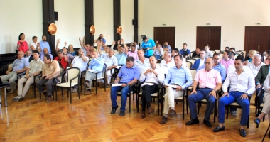 Stire din Politică-Administrație : Consilierii județeni, convocați în ședință. Ce proiecte vor vota
