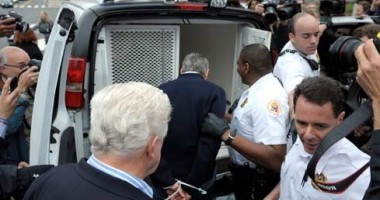 George Clooney și tatăl său au fost arestați / Galerie foto - 2