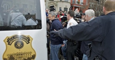 George Clooney și tatăl său au fost arestați / Galerie foto - 4