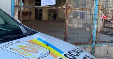 O clădire abandonată din oraș va fi demolată - 2