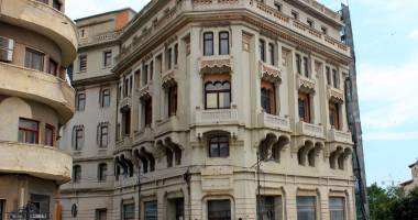 Mărire și decădere. Ieri - hotel de lux, azi - cu placaje în geam! - 5