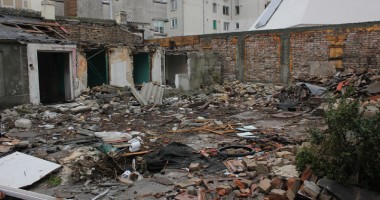 Hoții demolează centrul comercial al Constanței - 4